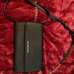 Authentic leather Michael Kors wallet/crossbody